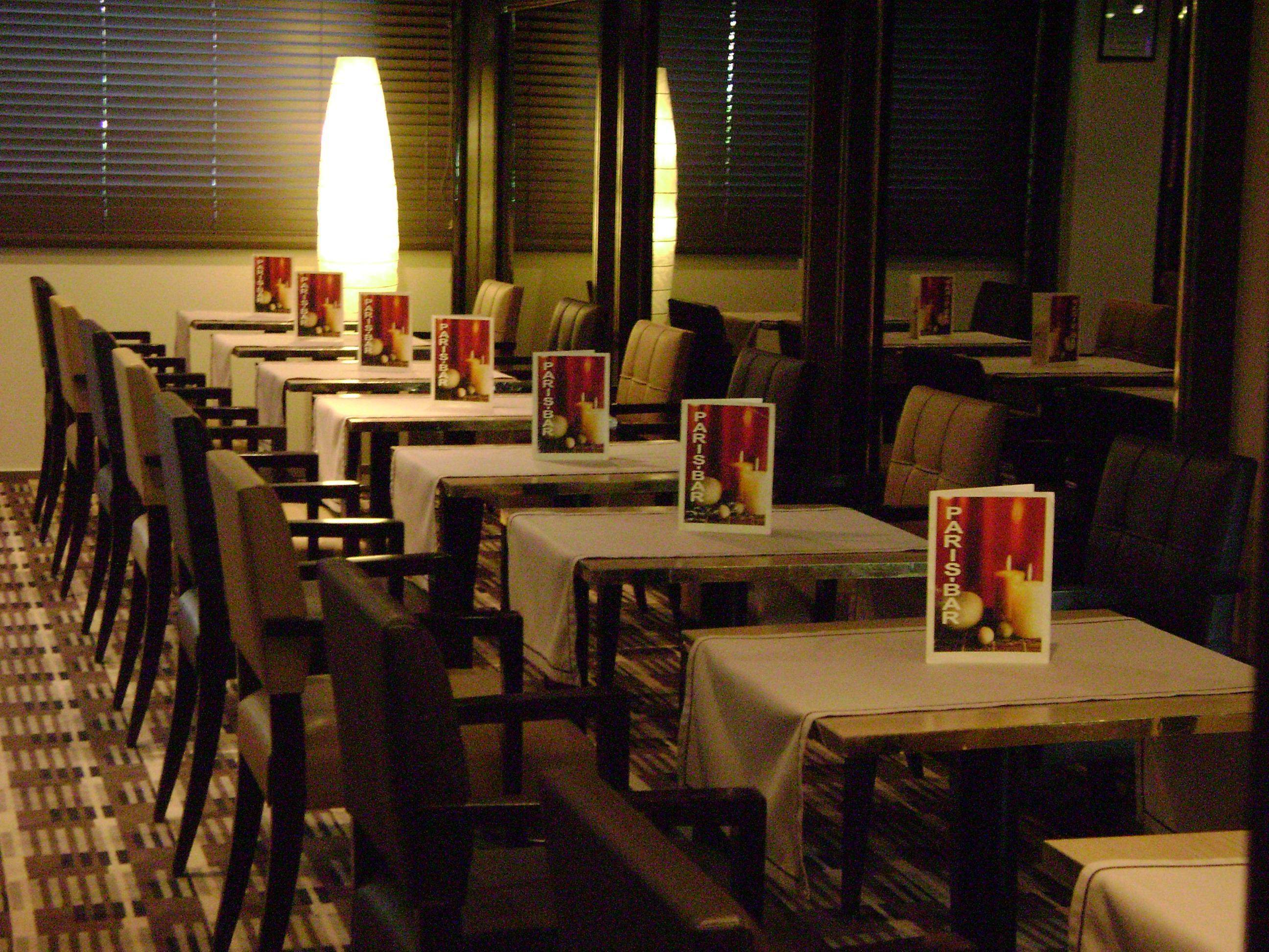 فندق ميديان باريس كونجريس المطعم الصورة